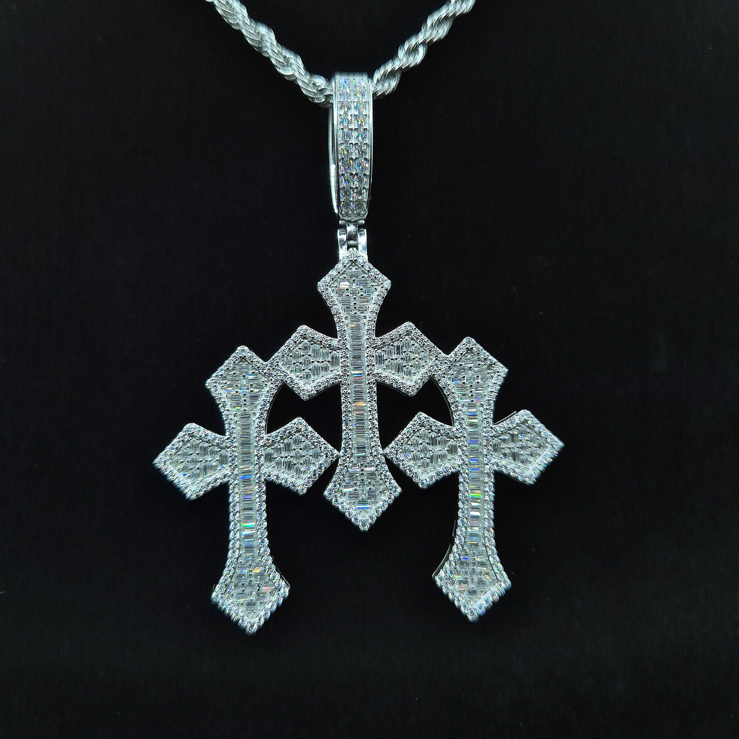 Triple Cross Moissanite Anhänger – 18K vergoldet auf 925 Silber