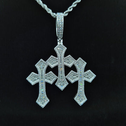 Triple Cross Moissanite Anhänger – 18K vergoldet auf 925 Silber