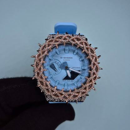 Original Casio G-Shock GA-2100 Babyblau – modifiziert mit Moissanit-Aufsatz aus 925 Silber, 18 K vergoldet (Aftermarket, mit Uhr)
